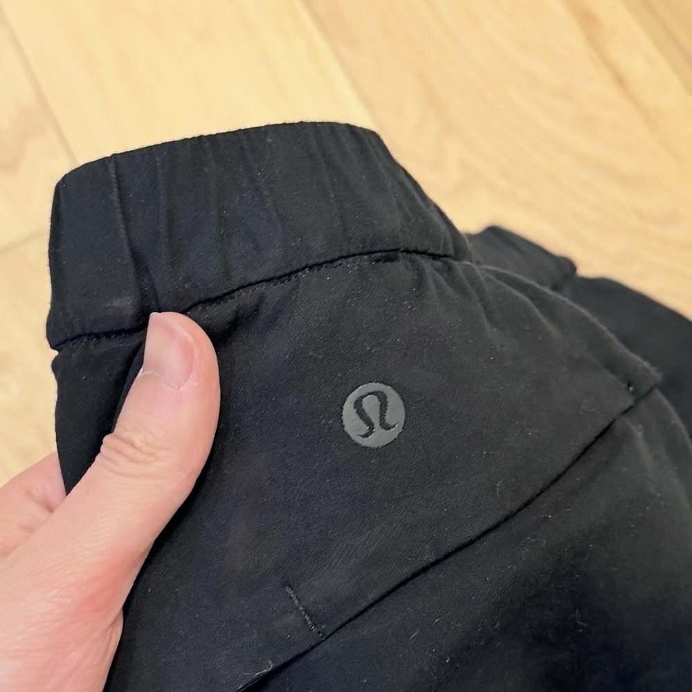 Lululemon Women’s Essential Affinity Mid Rise Jogger - Picture 4 of 9